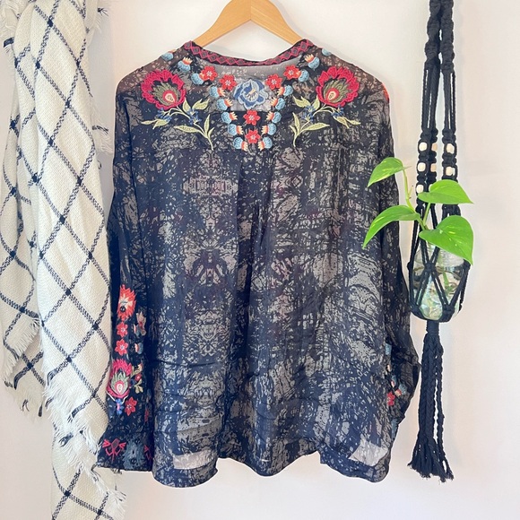 Johnny Was Biya Silk Kona Embroidered Top - Picture 2 of 5